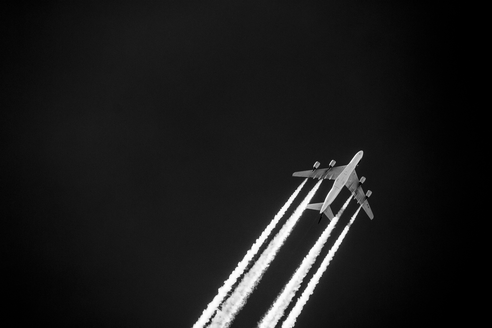 Predicting contrails at booking